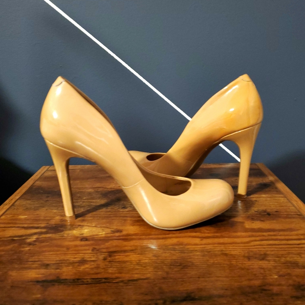 Jessica Simpson heels